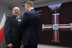 Uroczystość wręczenia Krzyży Wolności i Solidarności oraz medali Reipublicae Memoriae Meritum – Kraków, 7 czerwca 2024. Fot. Mikołaj Bujak (IPN)