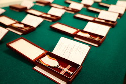 Uroczystość wręczenia Krzyży Wolności i Solidarności oraz medali Reipublicae Memoriae Meritum – Białystok, 12 września 2024. Fot. Paula Prudziłowicz (IPN)