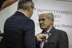 Gala wręczenia Krzyży Wolności i Solidarności oraz nagrody Praesentes Prioribus – Olsztyn, 22 listopada 2024. Fot. Łukasz Czechyra (IPN)