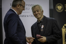 Gala wręczenia Krzyży Wolności i Solidarności oraz nagrody Praesentes Prioribus – Olsztyn, 22 listopada 2024. Fot. Łukasz Czechyra (IPN)