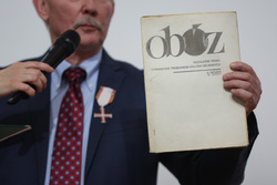 Podpisanie „Porozumienia o współpracy w zakresie upowszechniania wiedzy historycznej” pomiędzy Instytutem Pamięci Narodowej – Komisją Ścigania Zbrodni przeciwko Narodowi Polskiemu a Stowarzyszeniem Klub Dam i Kawalerów Krzyża Wolności i Solidarności – Warszawa, 13 grudnia 2024. Fot. Mikołaj Bujak (IPN)