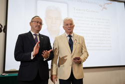 Krzyże Wolności i Solidarności dla działaczy opozycji w 45. rocznicę powstania NSZZ „Solidarność”, na zdjęciu zastępca prezesa IPN dr hab. Karol Polejowski, Gdańsk – 29 sierpnia 2025 r., fot. Roman Jocher