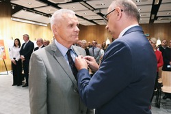 Uroczystość wręczenia Krzyży Wolności i Solidarności – Kielce, 17 października 2025. Fot. Dariusz Skrzyniarz (IPN)