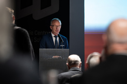 Uroczystość wręczenia Krzyży Wolności i Solidarności. Na zdj. zastępca prezesa IPN dr hab. Krzysztof Szwagrzyk – Katowice, 27 października 2025. Fot. Krzysztof Łojko (IPN)