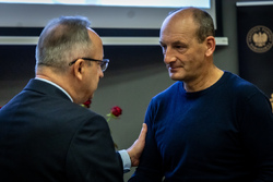 Uroczystość wręczenia Krzyży Wolności i Solidarności oraz nagrody Praesentes Prioribus – Olsztyn, 28 listopada 2025. Fot. Łukasz Czechyra (IPN)