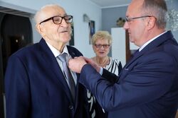 Wręczenie Krzyża Wolności i Solidarności – Płock, 20 sierpnia 2026. Fot. Dariusz Skrzyniarz (IPN)