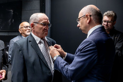 Uroczystość wręczenia Krzyży Wolności i Solidarności działaczom opozycji niepodległościowej z lat 1956–1989 – Katowice, 9 października 2026. Fot. Krzysztof Łojko (IPN)