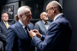 Uroczystość wręczenia Krzyży Wolności i Solidarności działaczom opozycji niepodległościowej z lat 1956–1989 – Katowice, 9 października 2026. Fot. Krzysztof Łojko (IPN)
