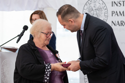 Uroczystość wręczenia Krzyży Wolności i Solidarności – Warszawa, 4 czerwca 2022. Fot. Mikołaj Bujak (IPN)