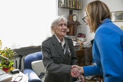 Hanna Grabińska odznaczona Krzyżem Wolności i Solidarności – 30 września 2022. Fot. Katarzyna Adamów (IPN)