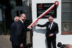 Odsłonięcie tablicy pamiątkowej w 40. rocznicę powstania Ruchu Młodzieży Niezależnej w Gorzowie Wielkopolskim – 10 czerwca 2023. Fot. Paweł Kamrad www.EchoGorzowa.pl