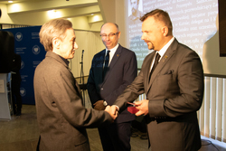 Uroczystość wręczenia Krzyży Wolności i Solidarności – Łódź, 8 marca 2024. Fot. IPN