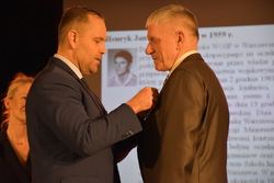 Uroczystość wręczenia Krzyży Wolności i Solidarności – Bydgoszcz, 10 marca 2023 r. Fot. Piotr Wiejak (IPN)