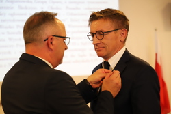 Uroczystość wręczenia działaczom opozycji antykomunistycznej Krzyży Wolności i Solidarności - Białystok, 22 września 2022, Fot. Natalia Krzywicka