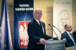 Uroczystość wręczenia Krzyży Wolności i Solidarności. Wicewojewoda Sławomir Sadowski – Olsztyn, 4 października 2017. Fot. Sławomir Kasper (IPN)