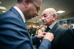Uroczystość wręczenia Krzyży Wolności i Solidarności – Olsztyn, 4 października 2017. Fot. Sławomir Kasper (IPN)