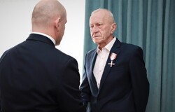 Wręczenie Krzyża Wolności i Solidarności Jerzemu Bieładze – Białystok, 21 marca 2024 r, fot. Izabela Kuna (IPN)