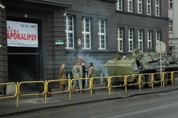 Happening upamiętniający 33. rocznicę wprowadzenia stanu wojennego