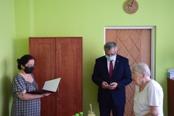 Wręczenia Krzyża Wolności i Solidarności Barbarze Hołdzie w Chorzowie, 30 czerwca 2021