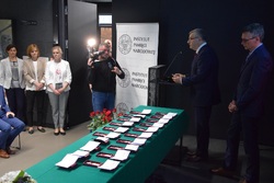 Uroczystość wręczenia Krzyży Wolności i Solidarności w Katowicach. Fot. Tomasz Marszałek/IPN