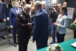 Uroczystość wręczenia Krzyży Wolności i Solidarności w Katowicach. Fot. Tomasz Marszałek/IPN