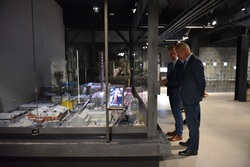 Zwiedzanie Śląskiego Centrum Wolności i Solidarności. Fot. Monika Kobylańska/IPN