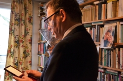 Kraków, 31.12.2020. Prezes IPN dr Jarosław Szarek wręczył Krzyż Wolności i Solidarności Tadeuszowi Kadenacemu. Fot. Janusz Ślęzak (IPN)