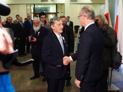 Krzyż Wolności i Solidarności odbiera Andrzej Miegoń