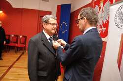 Uroczystość wręczenia Krzyży Wolności i Solidarności, Poznań 19 grudnia 2016. Na zdj. Edwin Klessa