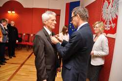 Uroczystość wręczenia Krzyży Wolności i Solidarności, Poznań 19 grudnia 2016. Na zdj. Stanisław Rembowiecki