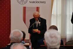 Uroczystość wręczenia Krzyży Wolności i Solidarności, Poznań 19 grudnia 2016. Na zdj. Zenon Wechmann