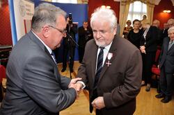 Odznaczenia wręczał zastępca Prezesa IPN Jan Baster