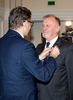 Uroczystość wręczenia Krzyży Wolności i Solidarności działaczom opozycji antykomunistycznej. Fot. Igor Witowicz.