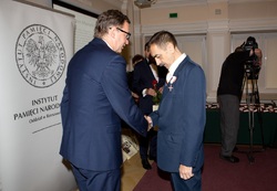 Uroczystość wręczenia Krzyży Wolności i Solidarności działaczom opozycji antykomunistycznej. Fot. Igor Witowicz.