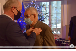 Uroczystość odznaczenia Krzyżami Wolności i Solidarności działaczy opozycji demokratycznej z czasów PRL