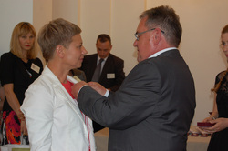 Uroczystość wręczenia Krzyży Wolności i Solidarności w Dolnośląskim Urzędzie Wojewódzkim